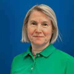 Попова Елена