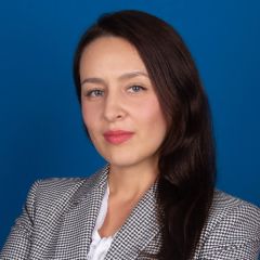 Либеранская Елена
